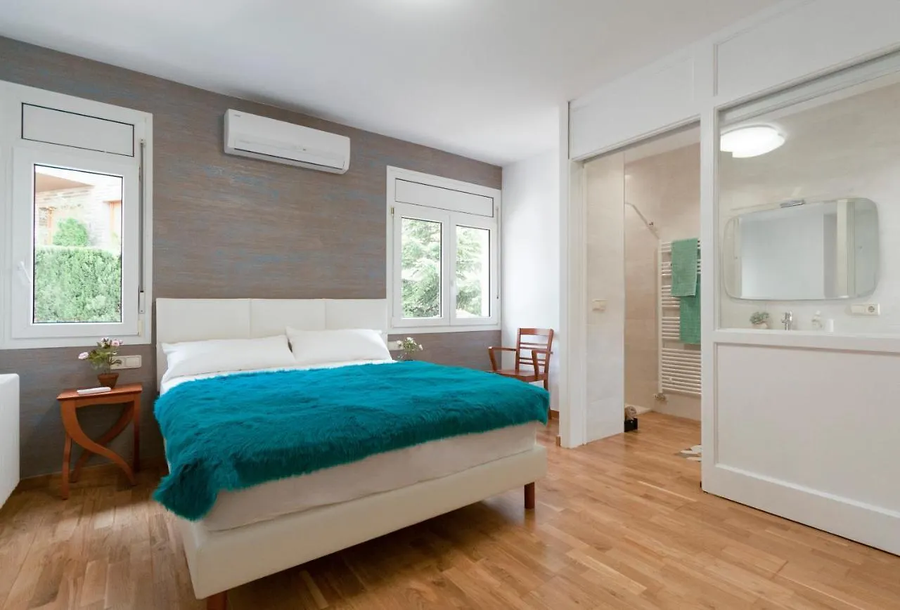 Bed and Breakfast El Jardi De L'Avet Lleida Bed & Breakfast